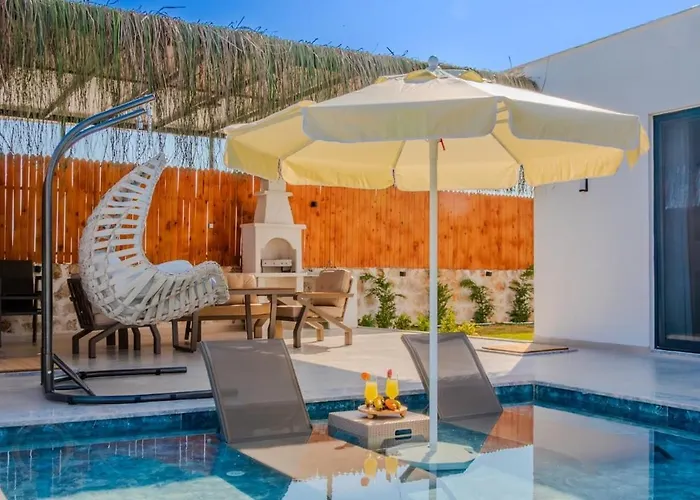 Holidays Are The Days, Vacation Is Great